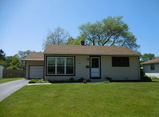 2207 Wren Ln, Rolling Meadows, IL 60008