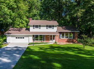 2213 Holliday Dr SW, Wyoming, MI 49519