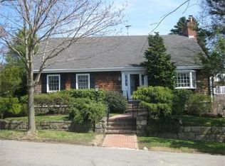 9 Grant Rd, Marblehead, MA 01945