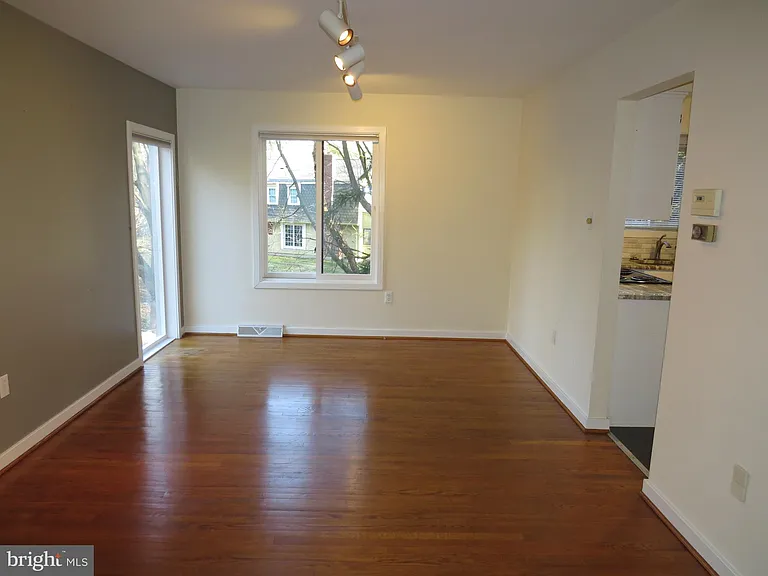30 Kings Grant Rd — Photo 6