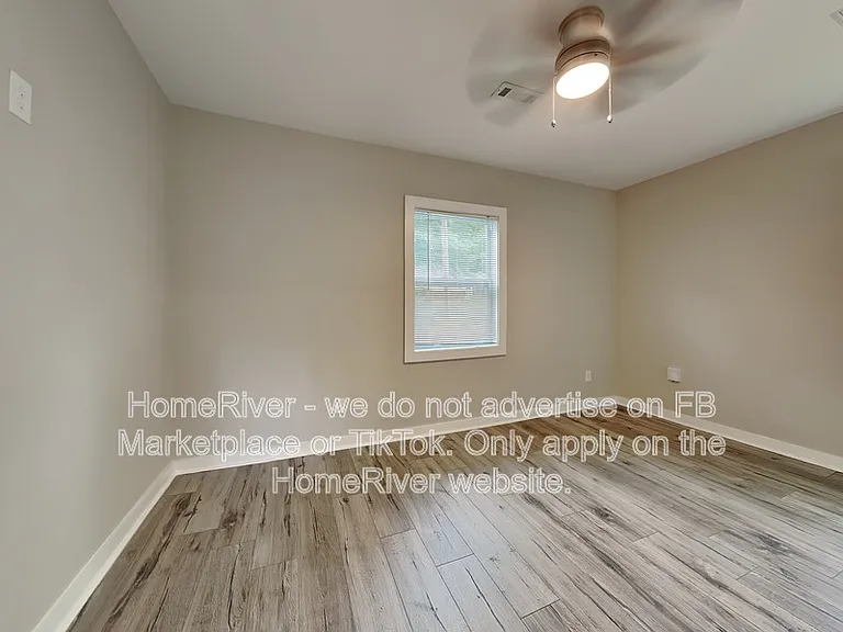 1915 Ham Dr — Photo 13