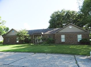 2500 Knob Ln, Henderson, KY 42420