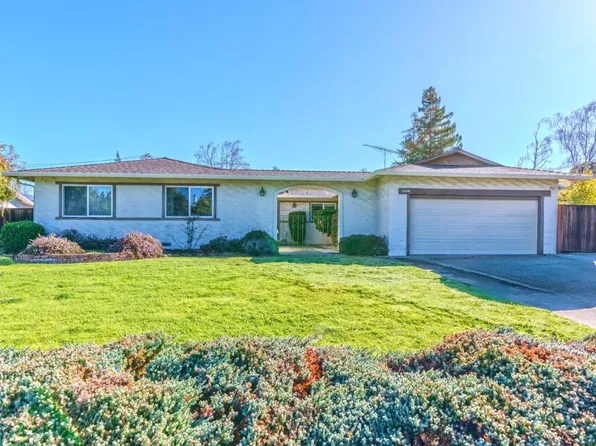 12668 Cambridge Dr, Saratoga, CA 95070