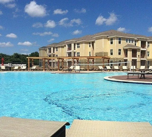 Amazing Pool