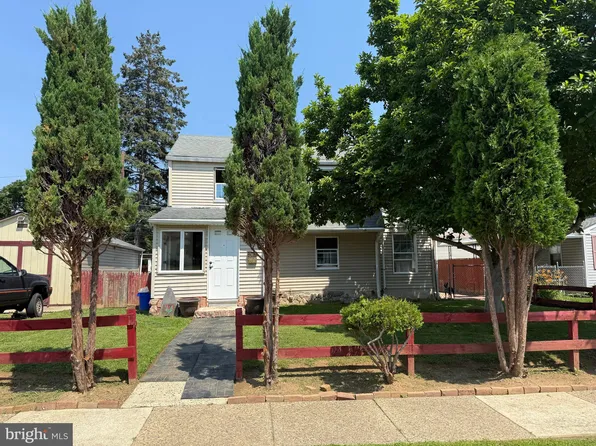 743 Westwood Ln, Aldan, PA 19018