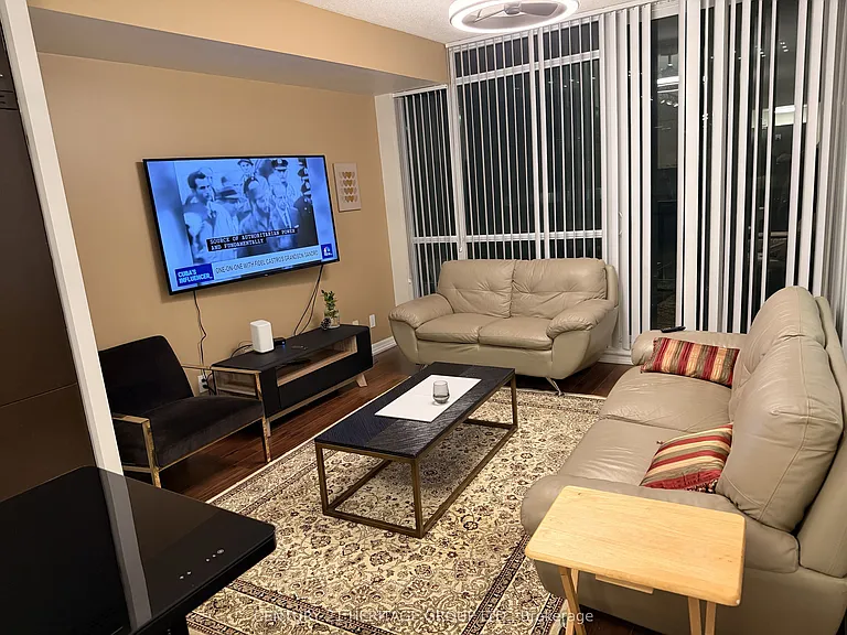 770 Bay St #Penthouse 603 — Photo 10