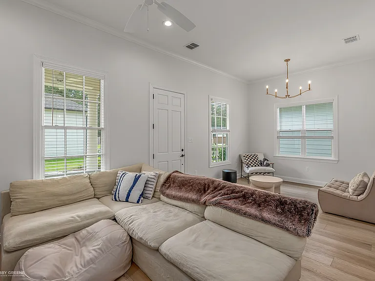1963 Crossvine Ln — Photo 12