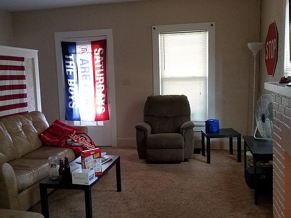 5th image of 124 Brady St