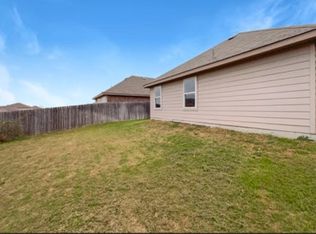 1541 Blue Jay Dr #1, Ennis, TX 75119