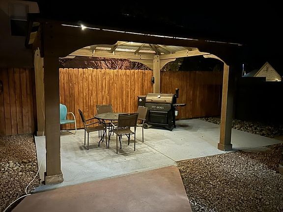 5th image of 10505 Vista Del Sol Dr NW
