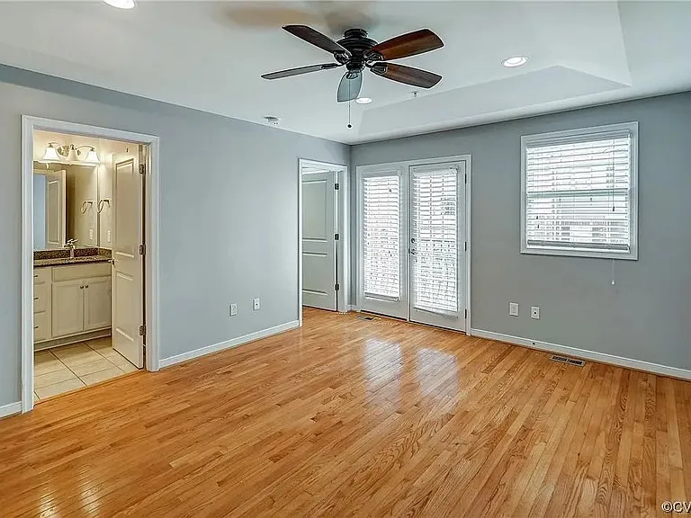 3909 Village Townes Walk — Photo 5