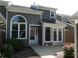 143 Old Woods Ct, Mahwah, NJ 07430