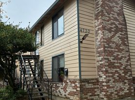 4730 SE 69th Ave, Portland, OR