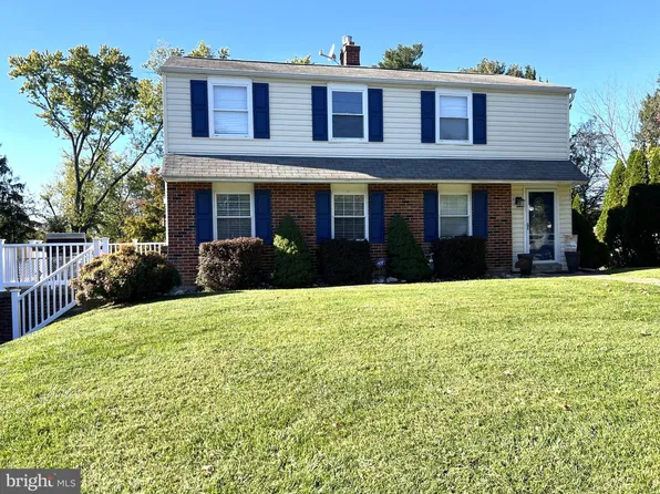 4027 Joshua Rd, Lafayette Hill, PA 19444