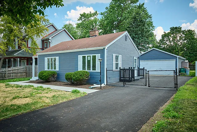 4 bed, 2175 sqft, $3,500 — Photo 4