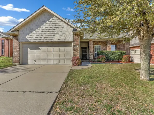 804 Rio Bravo Dr, Haslet, TX 76052