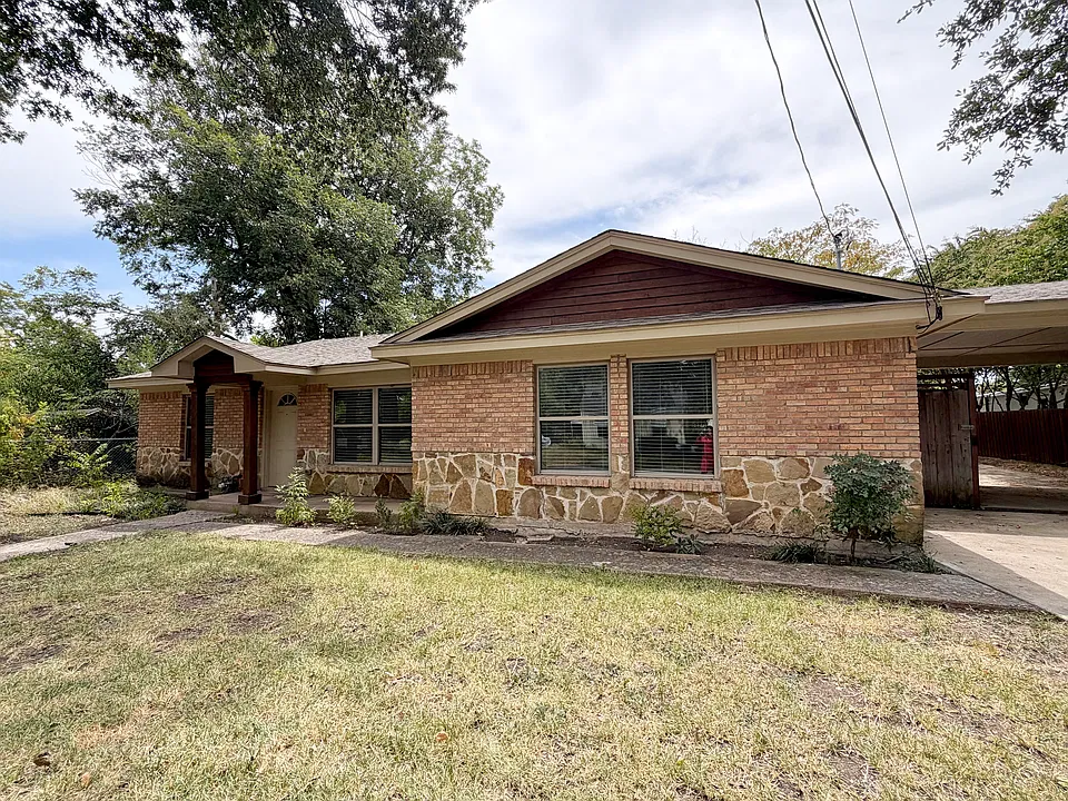310 E Santa Fe St