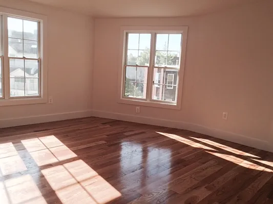 Rented by Kaliope Voulkoudis, LREB | media 24