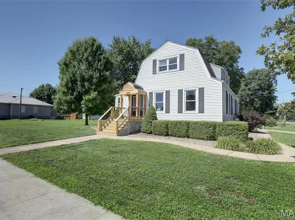 609 N 7th St, Canton, MO 63435