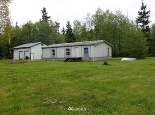 447 W House Pl, Camano Island, WA 98282