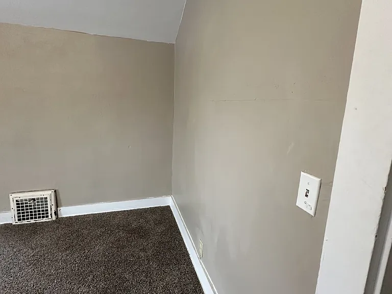 416 Dodge St — Photo 56