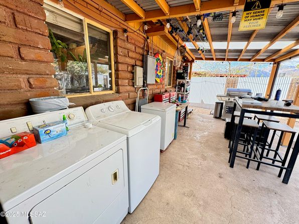 tucson-arizona-448592735 picture