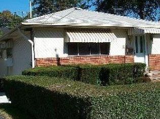 111 Phoenix St, Hempstead, NY 11550