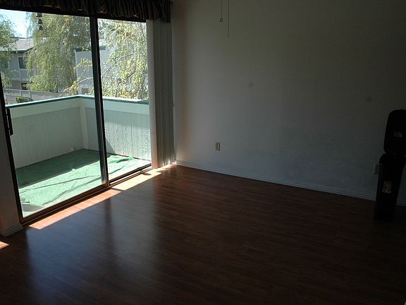 4th image of 2576 Sunny Slope Dr