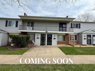 4678 Country Ln APT 5, Cleveland, OH 44128