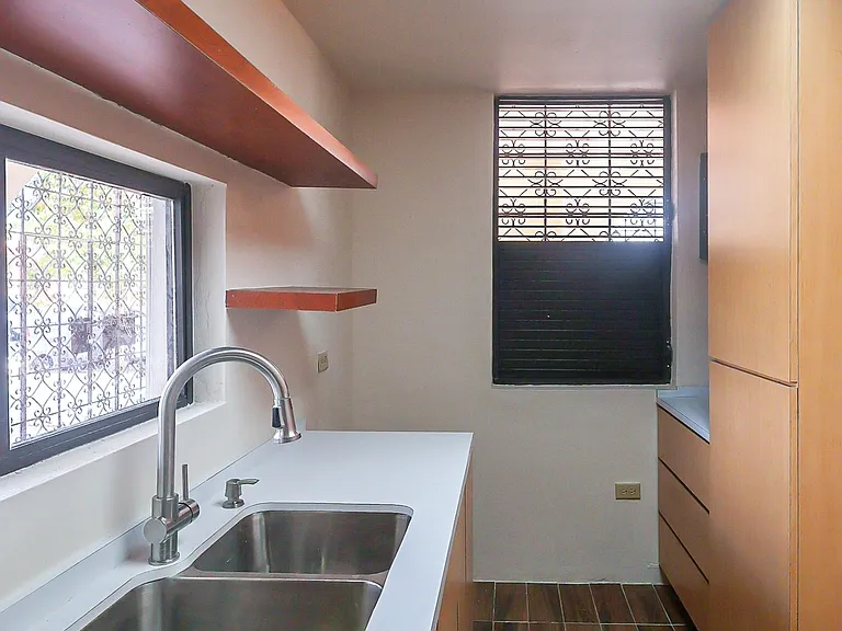 423 Calle R — Photo 7