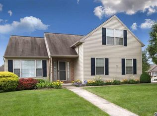 1044 Willow Creek Dr, Mount Joy, PA 17552