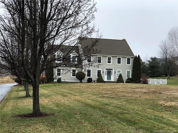 2nd image of 86 Clark Hill Rd
