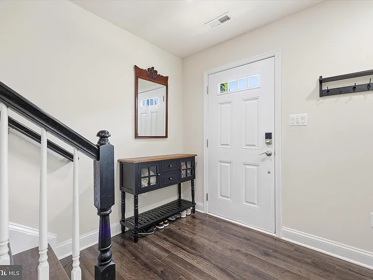 5060 Judicial Way — Photo 3