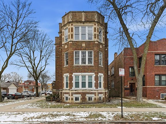 2nd image of 2600 W North Shore Ave