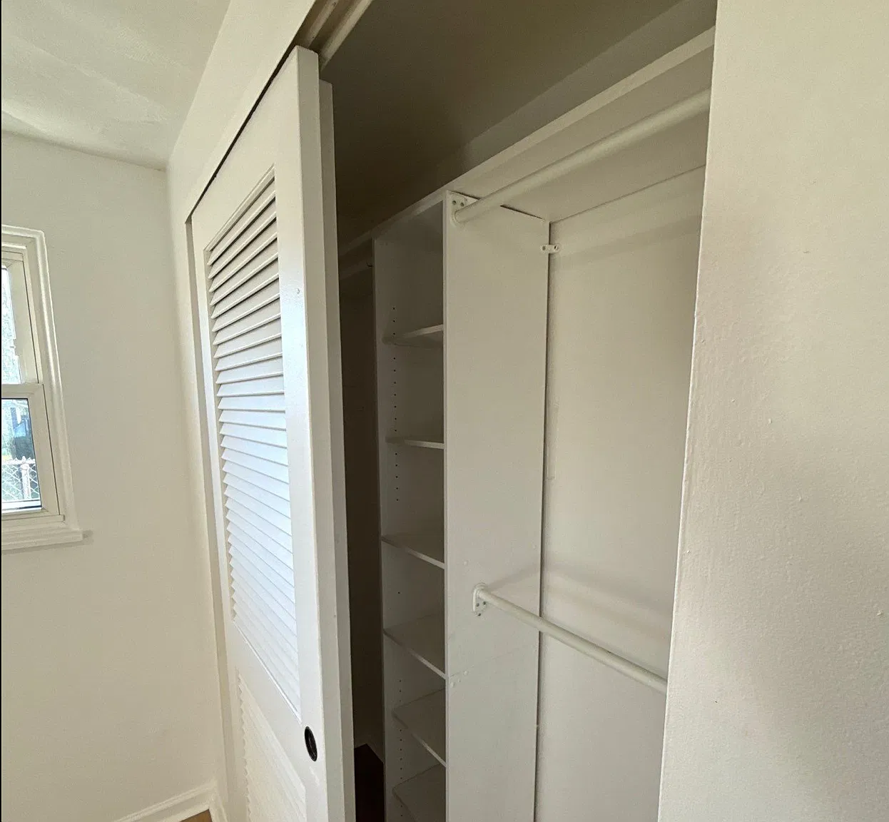 402 Brownstone Drive - 1 — Photo 4