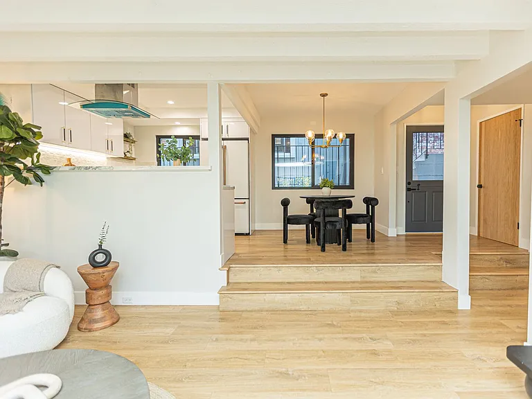 319 Heliotrope Ave — Photo 5