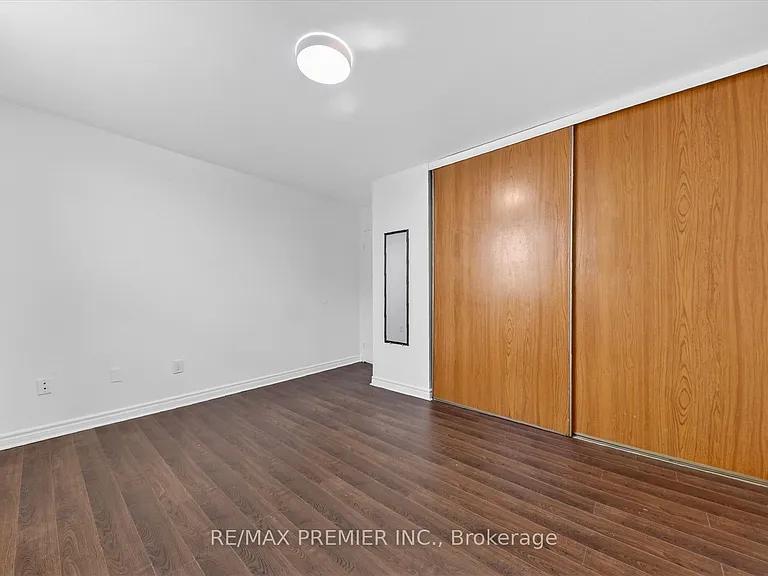 3555 Derry Rd E #712 — Photo 10