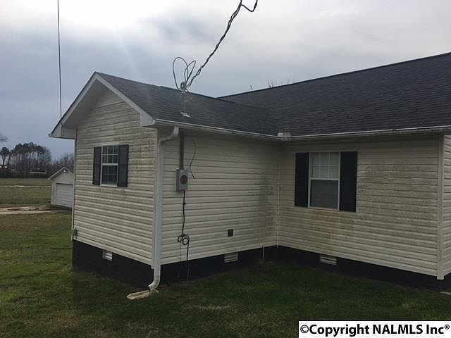 2nd image of 17296 Red Hill Rd