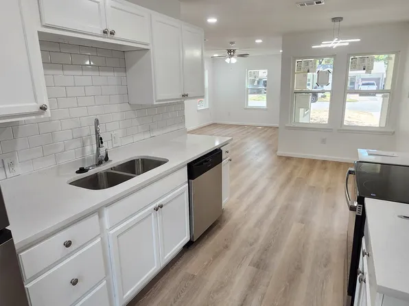 5532 Taylor Rd, River Oaks, TX 76114