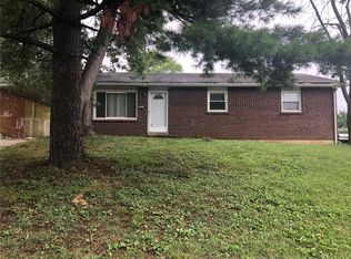 621 Nancy Dr, Saint Charles, MO 63301