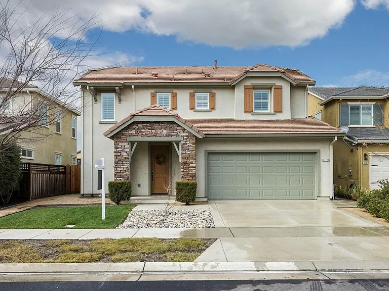 18277 Millbrook Ave — Photo 1