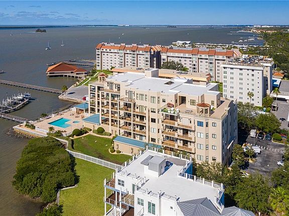 2nd image of 600 Edgewater Dr Unit 304