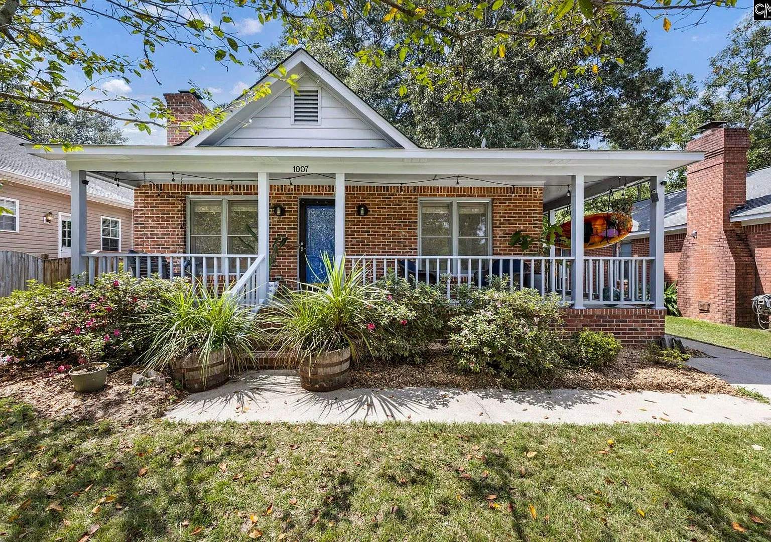 3 Bedroom 2 Bath in rosewood — Photo 1