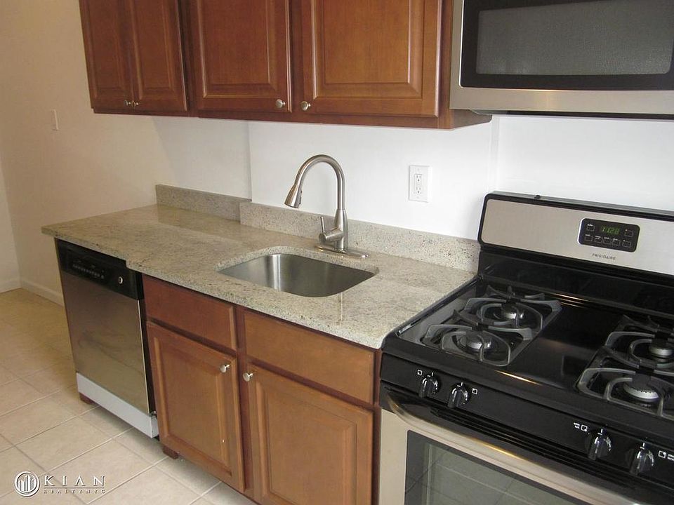 1st image of 4308 40th St APT 3C