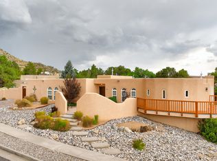 633 Parkside Dr NE, Albuquerque, NM 87123