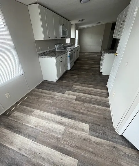 102 Diploma Dr — Photo 13