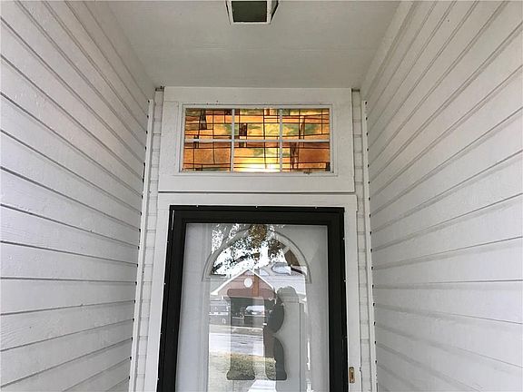 4th image of 1318 Hyde Park Blvd
