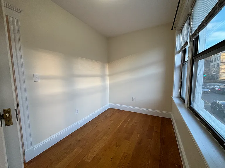 240 Kelton St #7 — Photo 11