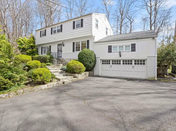 2 Arnold Drive, Stamford, CT 06905