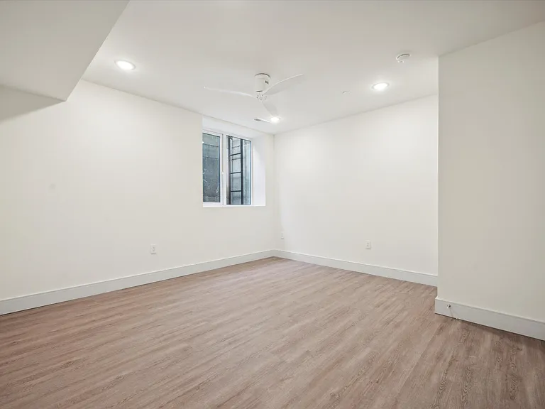 1221 E Fletcher St #108A — Photo 6